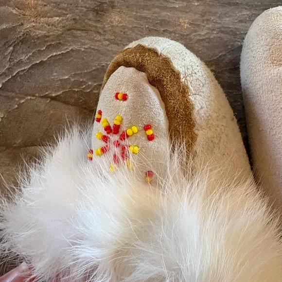 Authentic Handmade Moccasins - Picture 4 of 8